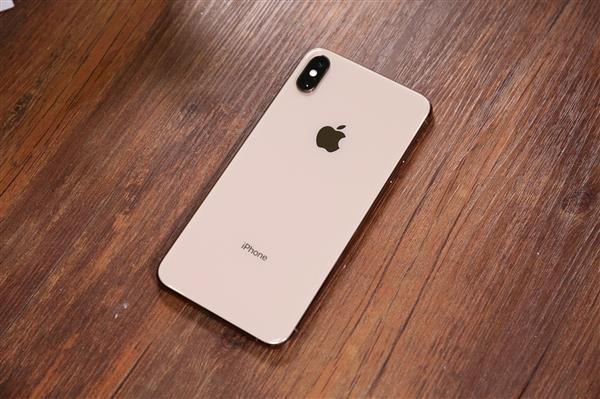 iPhone XS Max天猫降价最多2000元：销量暴增230%